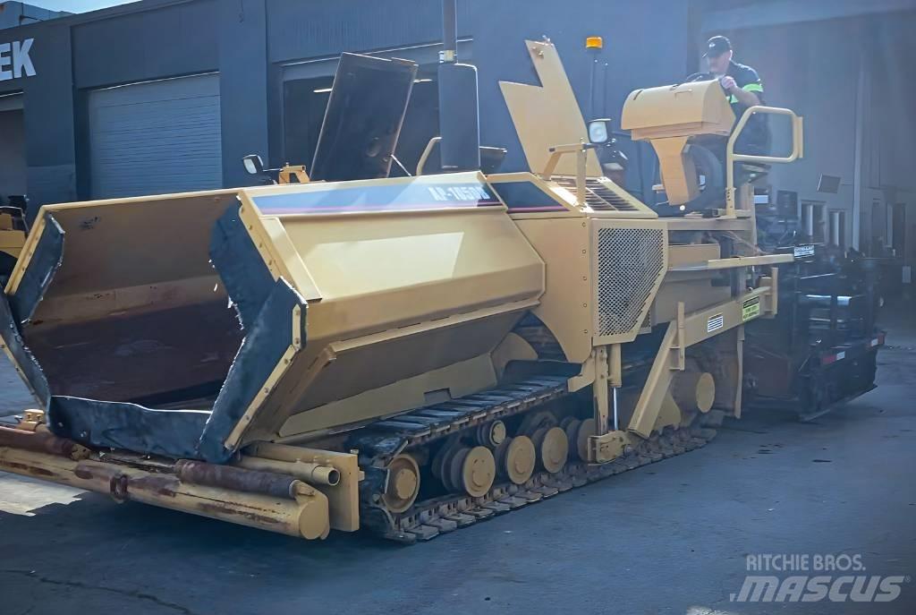 CAT AP 1050 B Asfaltadoras