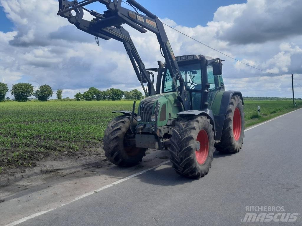 Fendt 712 Vario Tractores