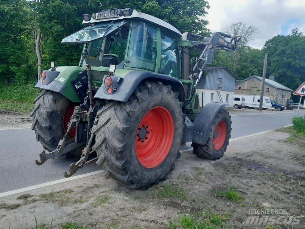 Fendt 712 Vario Tractores