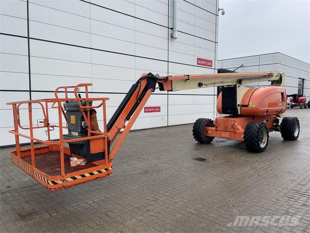 JLG 800AJ Plataforma de trabajo articulada