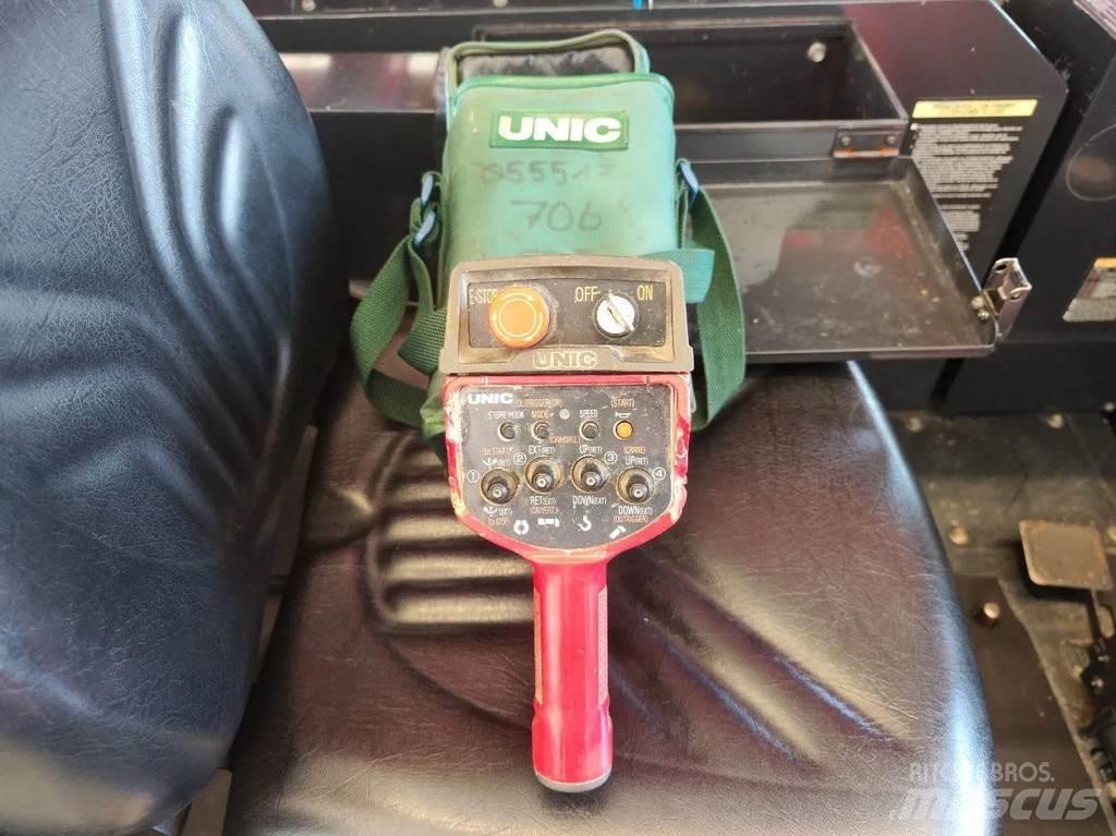 Unic URW 706 CDE Grúas de oruga