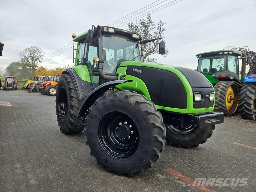 Valtra T 120 Tractores