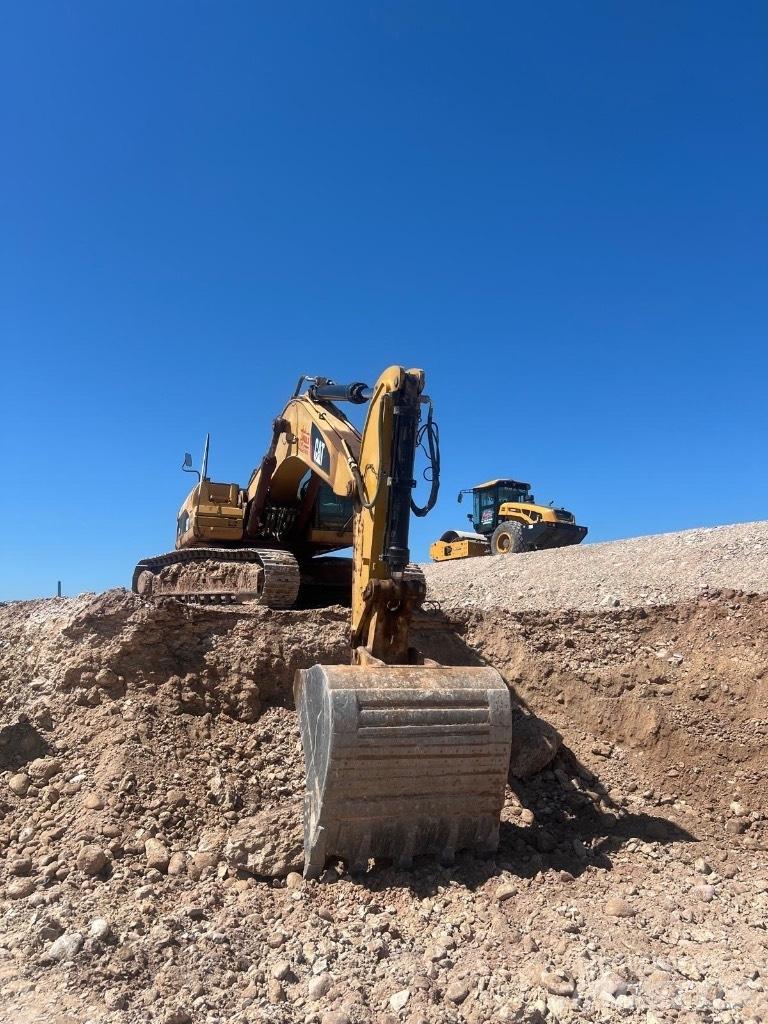 CAT 330 D L ME Excavadoras de cadenas