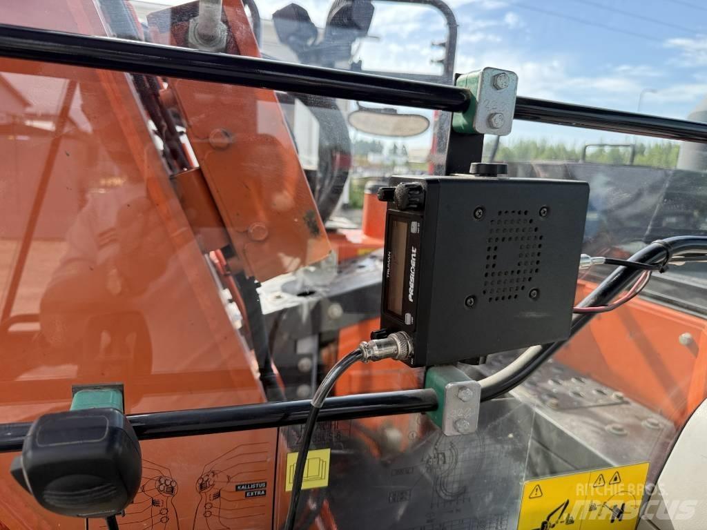Hitachi ZX 135 US-6 Excavadoras de cadenas