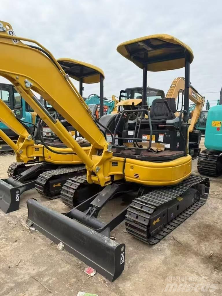 Komatsu 30 Excavadoras de cadenas