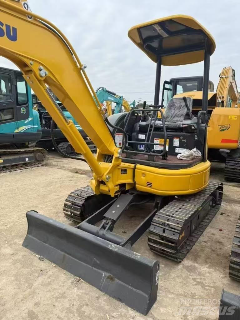 Komatsu 30 Excavadoras de cadenas