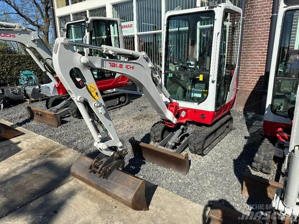 Takeuchi TB 216 A Mini excavadoras < 7t