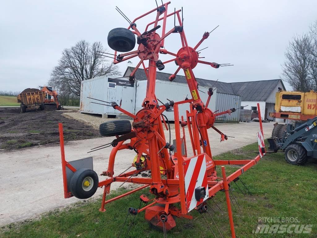 Kuhn GF 6401 M H Rastrillos y henificadores