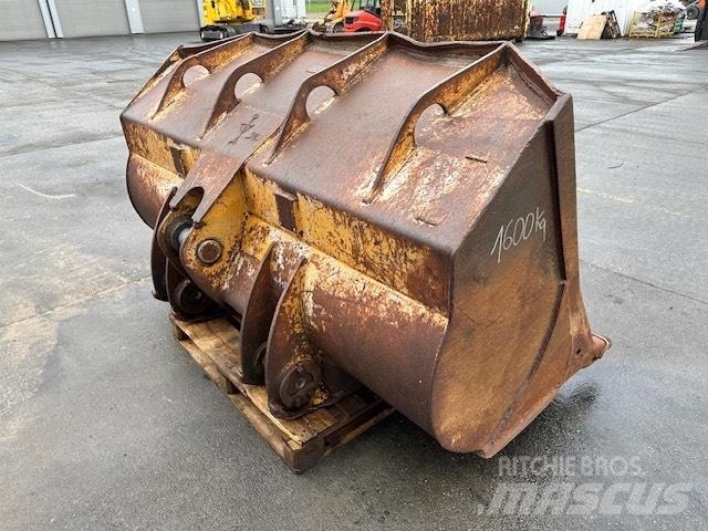 Liebherr LR 632 Cucharones