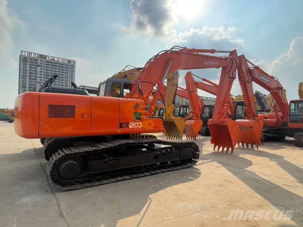 Hitachi EX 200 Excavadoras de cadenas