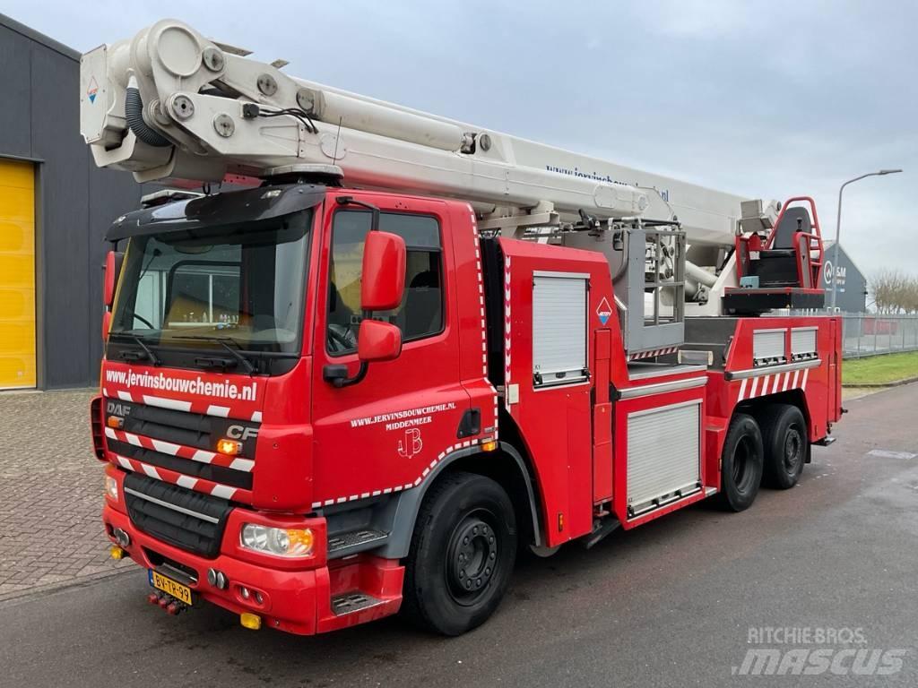 DAF 75 FAN CF Plataformas sobre camión