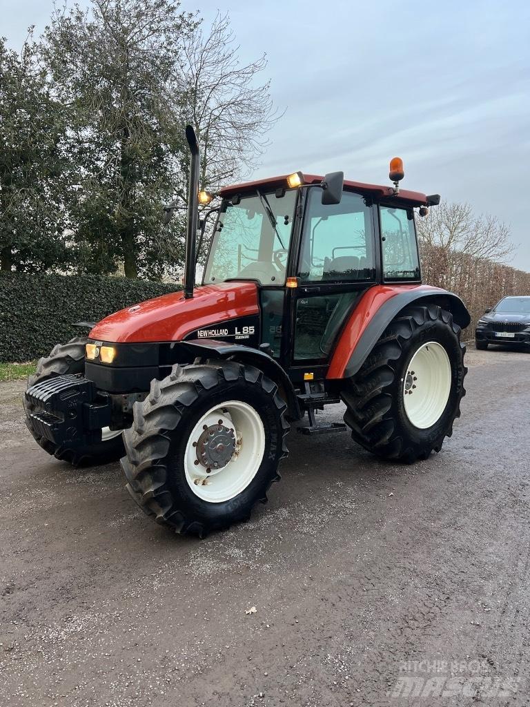 New Holland L 85 DT Tractores