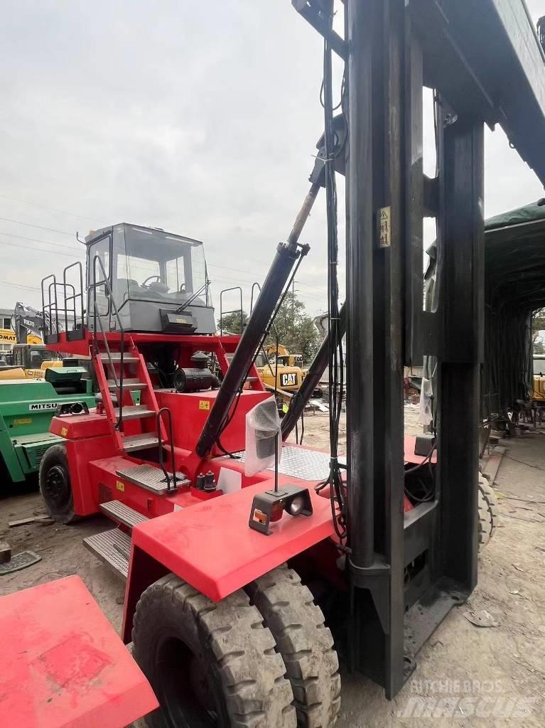 Kalmar DCE 80-45 E7 Carretillas retráctiles