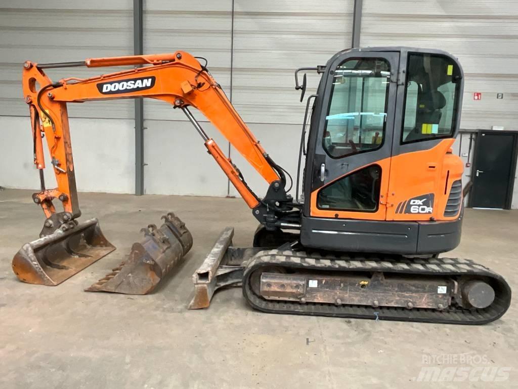 Doosan DX 60 R Mini excavadoras < 7t