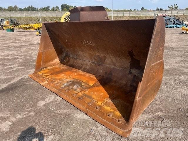 Volvo L 220 E BUCKET Cucharones