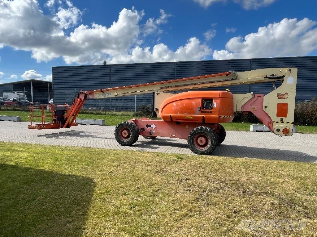 JLG 800 AJ Plataforma de trabajo articulada