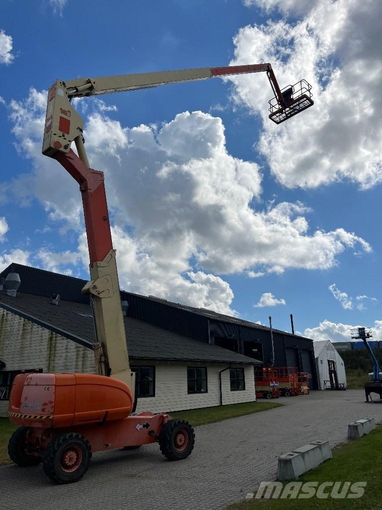 JLG 800 AJ Plataforma de trabajo articulada