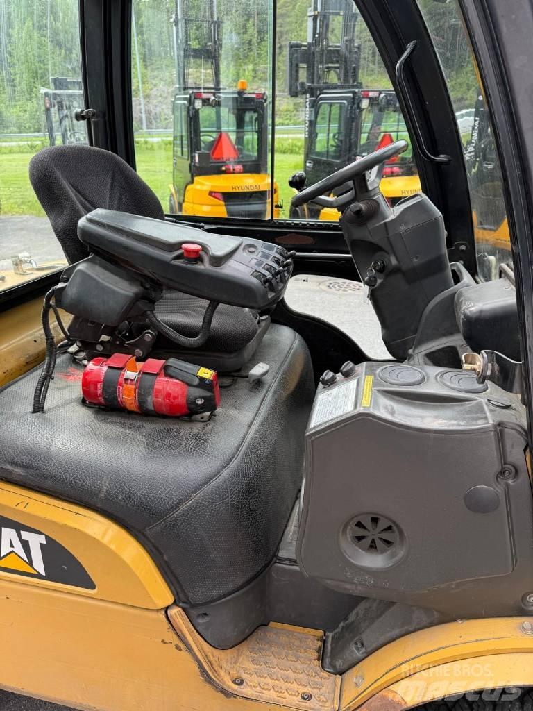 CAT GP 30 N Carretillas LPG