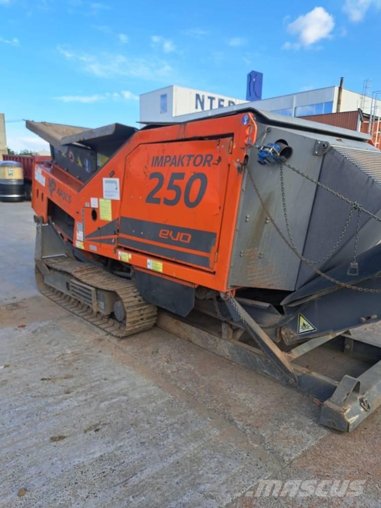 Arjes 250 Impaktor Trituradoras para desguace