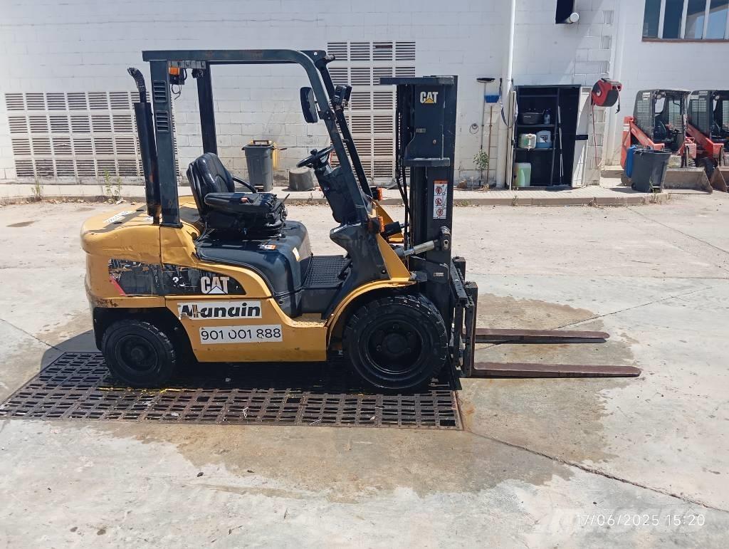 CAT DP 30 NT Carretillas diesel