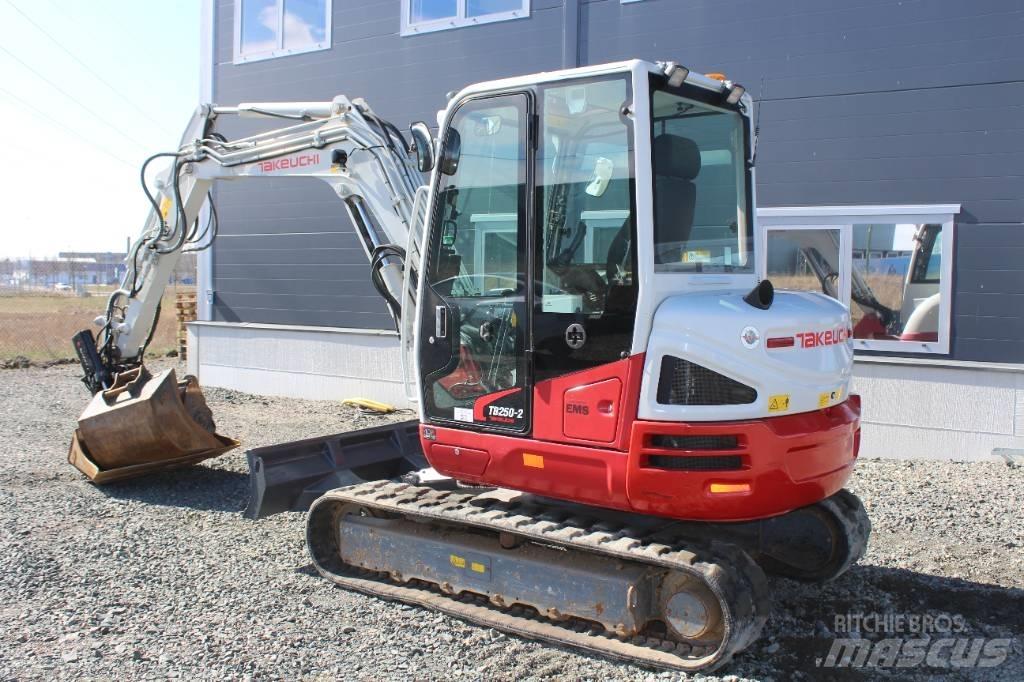 Takeuchi TB 250 Mini excavadoras < 7t