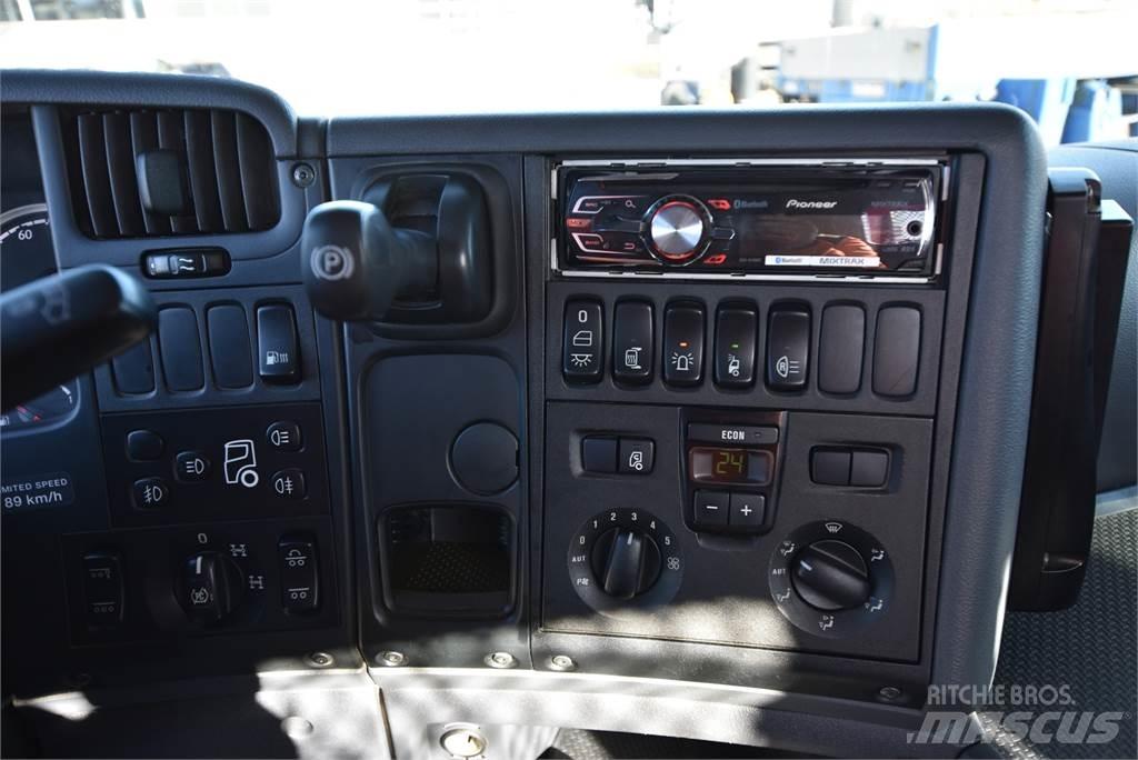 Scania G440 8X4 Camiones grúa