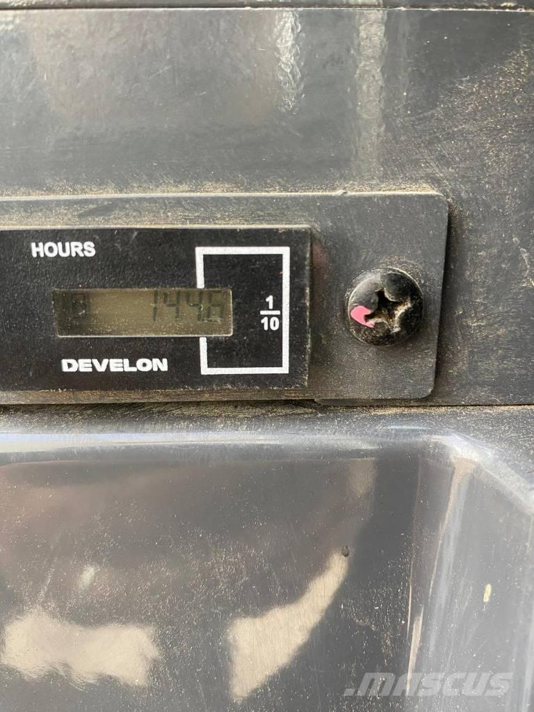 Develon DX 27 Z-7 Mini excavadoras < 7t