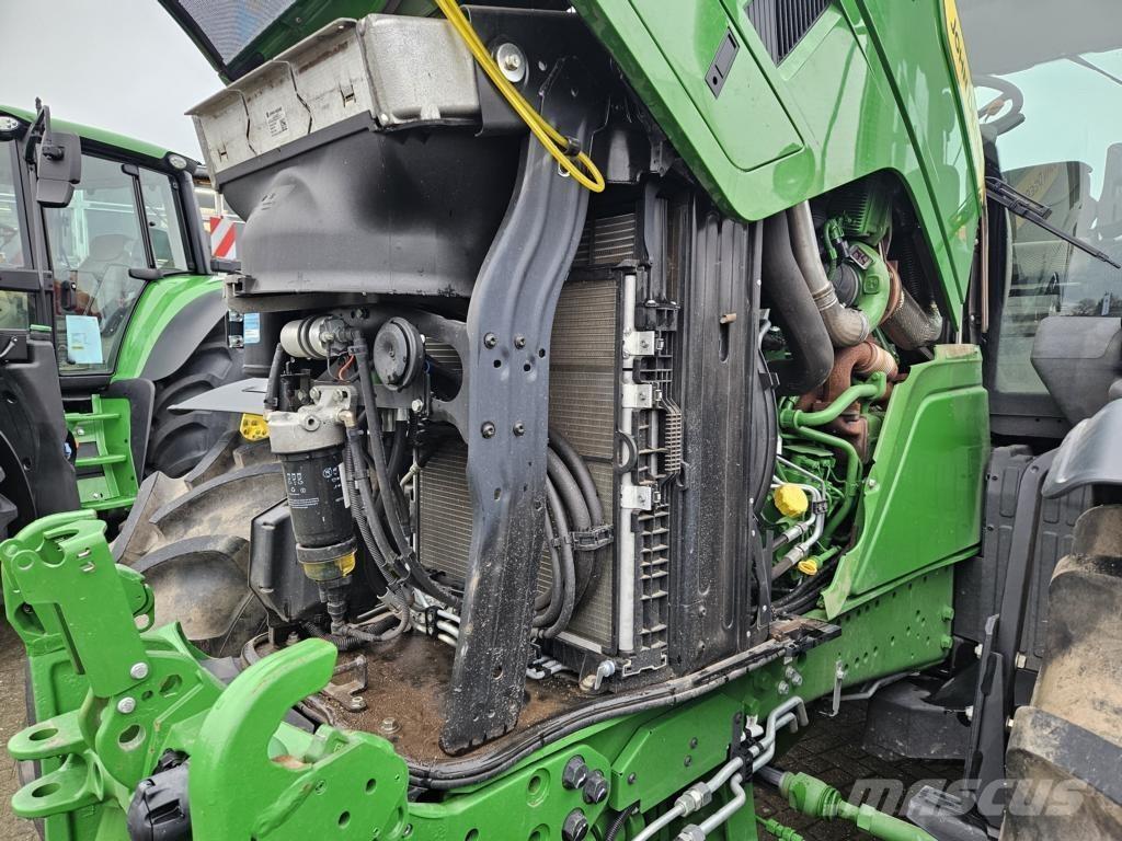 John Deere 6R215 Tractores
