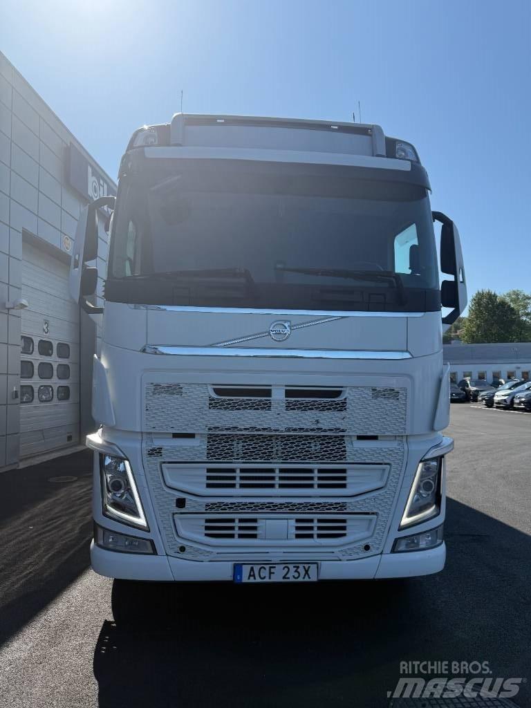 Volvo FH 540 6x2 Camiones caja cerrada