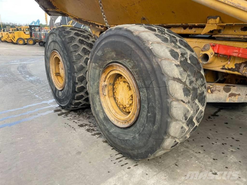 CAT 735 Dúmpers articulados