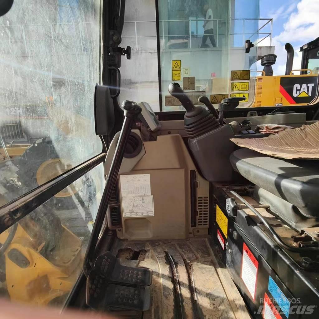 CAT 303.5 E Mini excavadoras < 7t