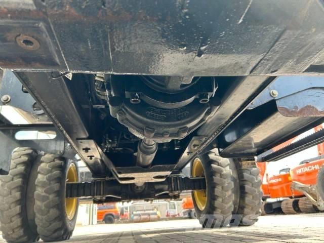 Yanmar TW110W Excavadoras de ruedas