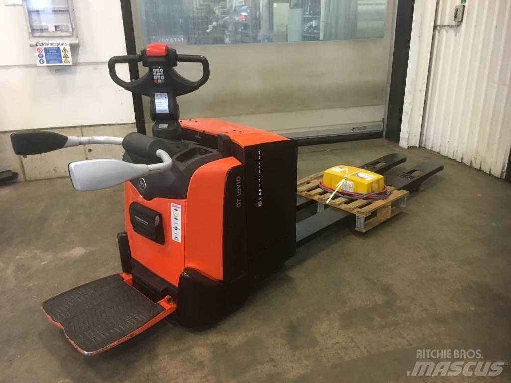 Toyota LPE250 Transpaletas Eléctricas con plataforma