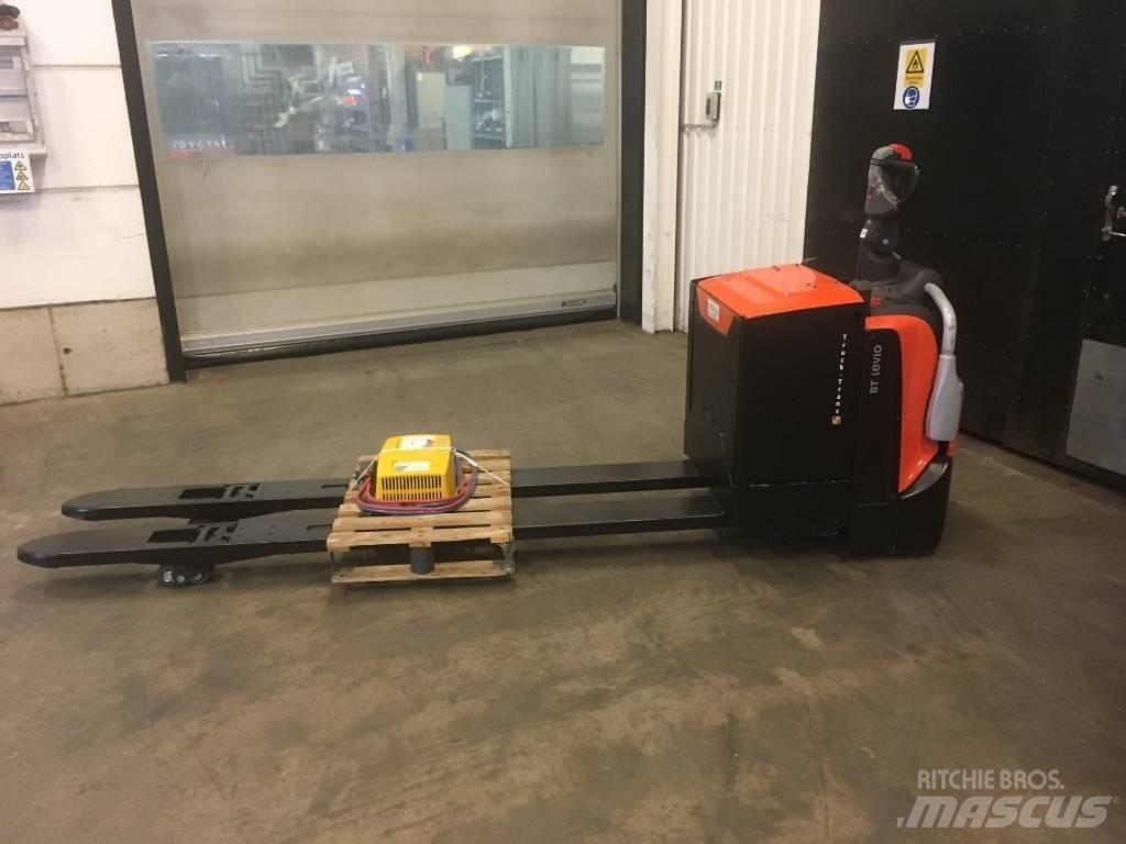 Toyota LPE250 Transpaletas Eléctricas con plataforma