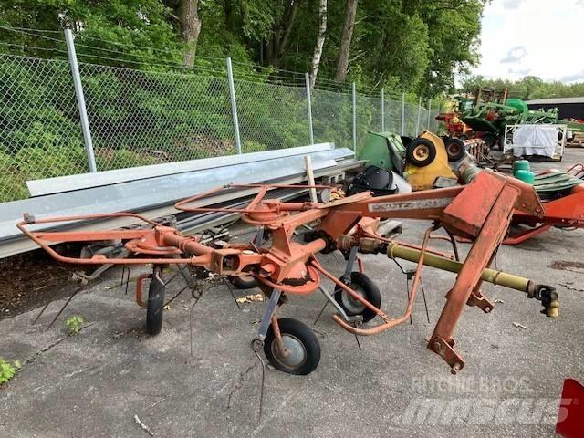 Deutz-Fahr KH400 DN Rastrillos y henificadores