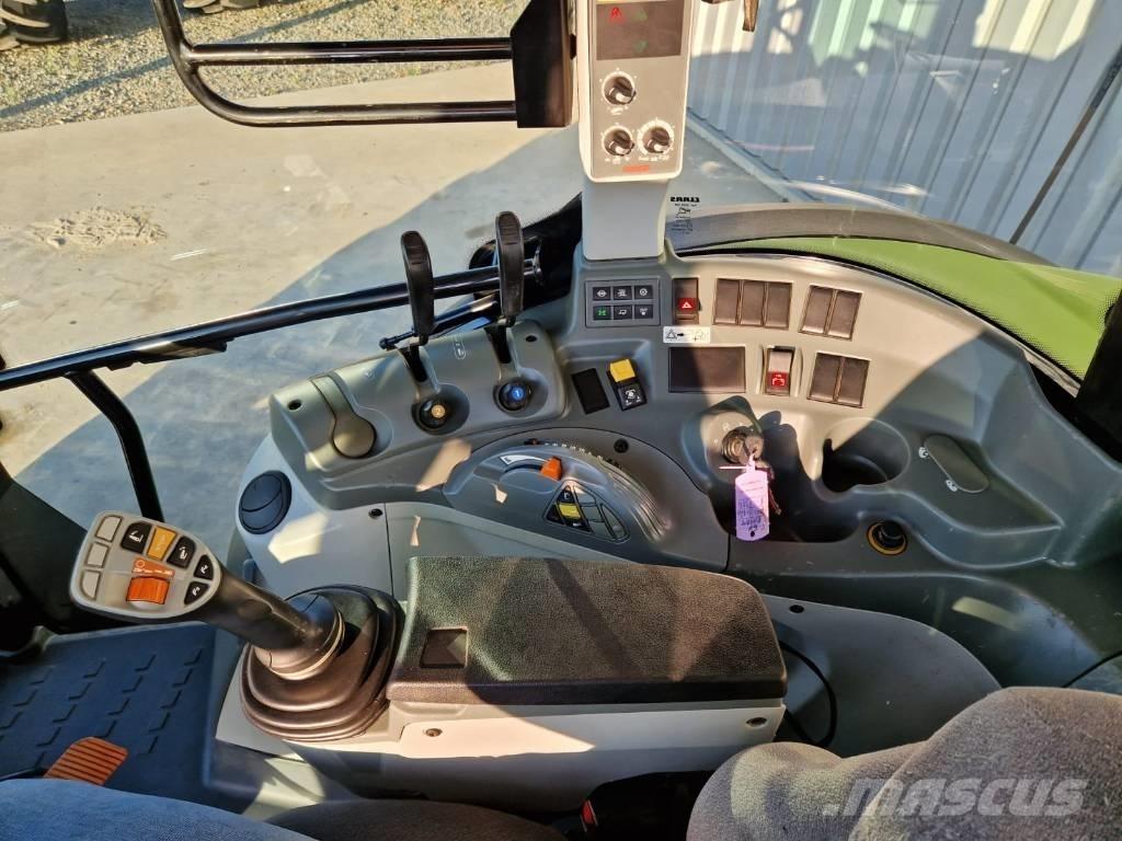 CLAAS Arion 420 Tractores