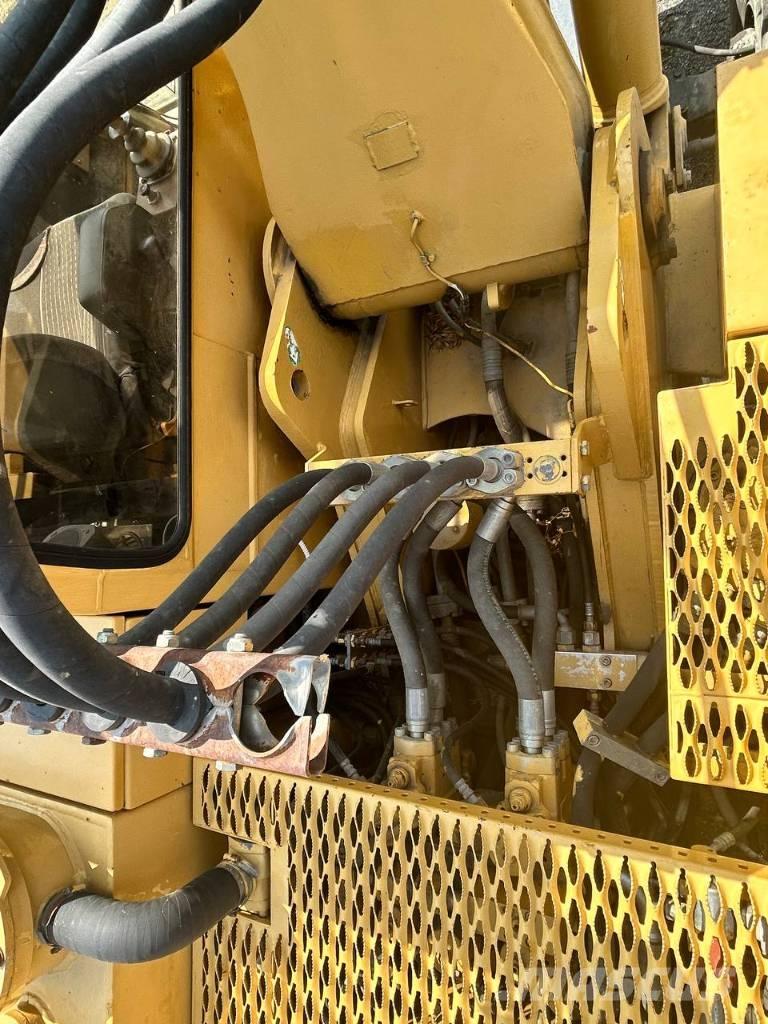 CAT 214 Excavadoras de ruedas