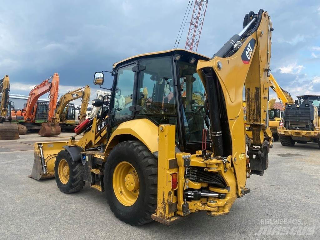 CAT 432F2 NVT Retrocargadoras