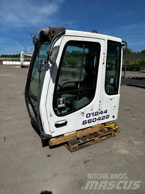 Liebherr R 906 CAB Cabinas e interior