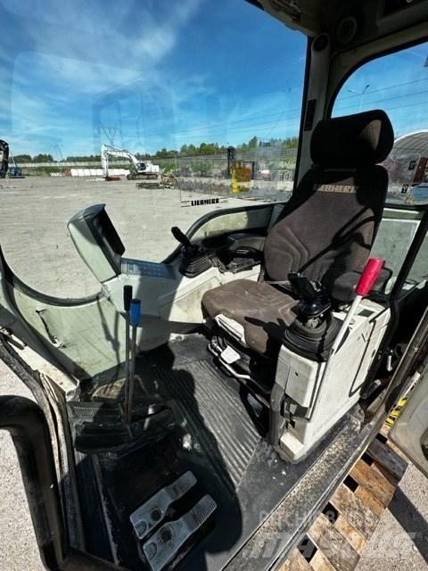 Liebherr R 906 CAB Cabinas e interior