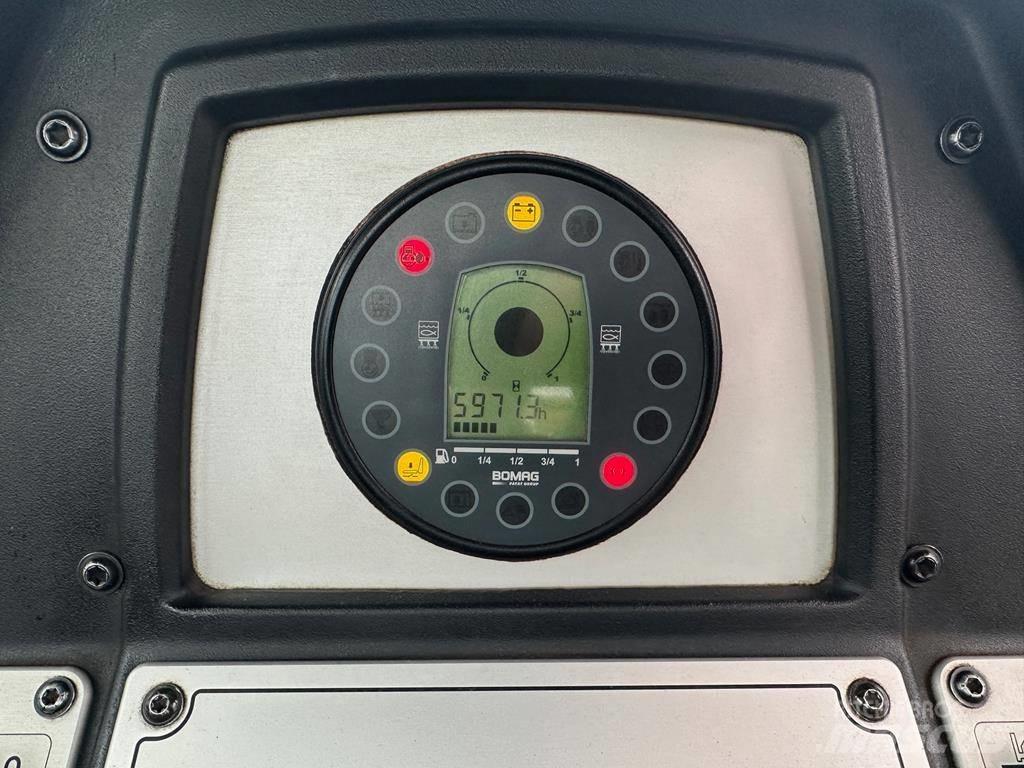Bomag BW 174 A P-4 Rodillos de doble tambor