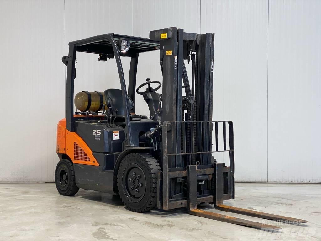 Doosan G25N-7 Carretillas LPG