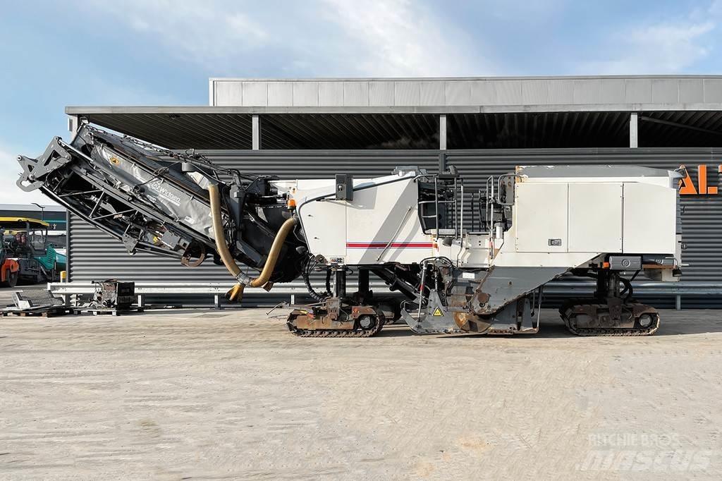 Wirtgen W 210 Máquinas moledoras de asfalto en frío