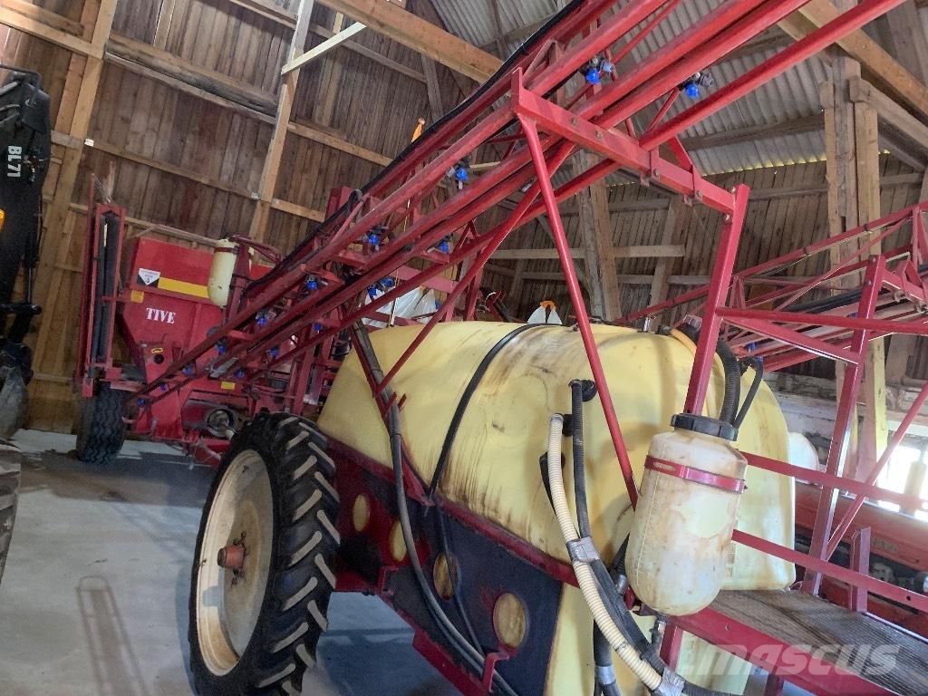 Hardi TZY 2400 Pulverizadores arrastrados