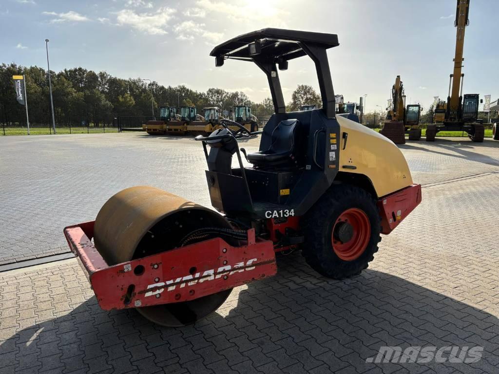 Dynapac CA 134 D Rodillos de un solo tambor