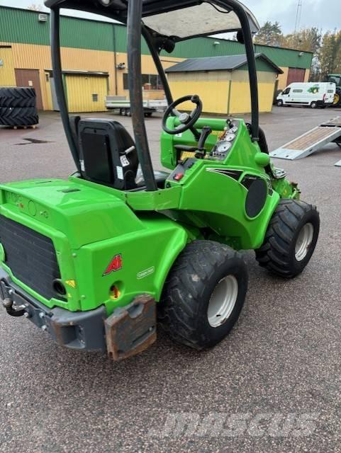 Avant 528 Tractores