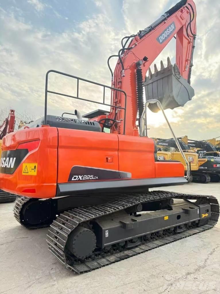Doosan DX 225 LCA Excavadoras 7t - 12t