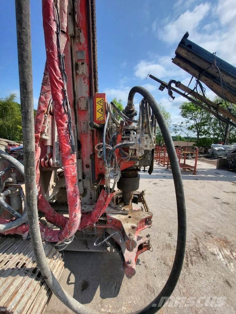 Klemm KR709 - 2 Perforadoras