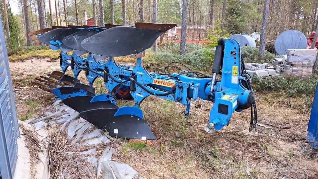 Lemken Variopal 8 X Arados reversibles suspendidos