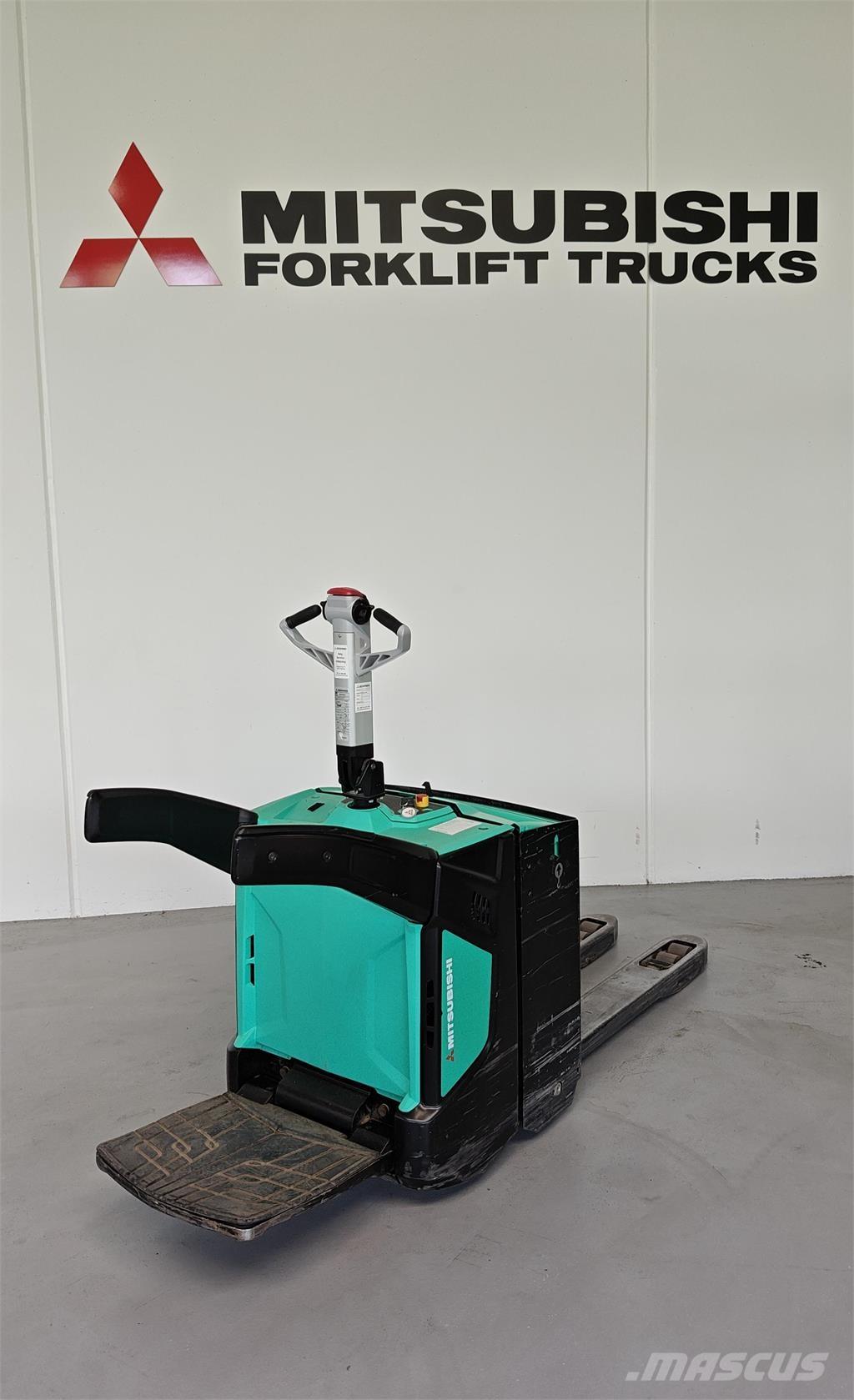 Mitsubishi PBV20N2 Plataforma con motor